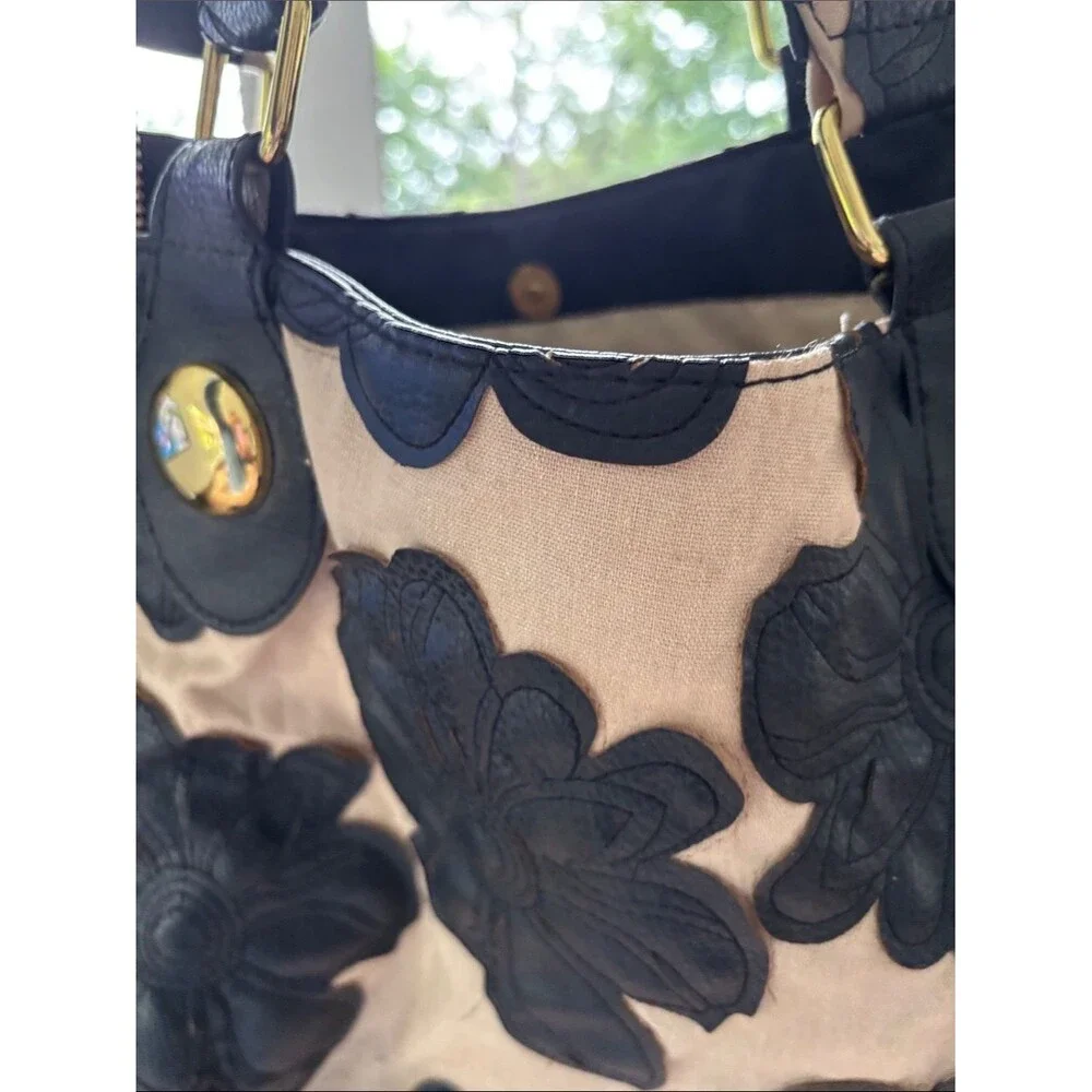 VTG Big Buddha Santa Barbara Black and Cream 3D Floral Appliqué Hibiscus Tote
